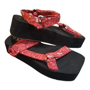 Brand new pair of platform sandals, bandana pattern, sz 10